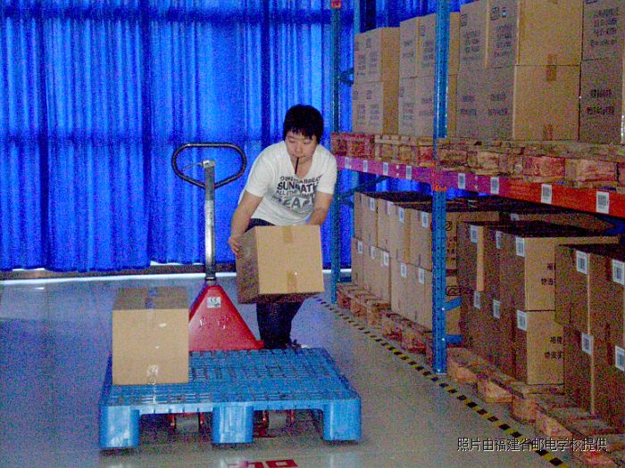 �w���-��؛